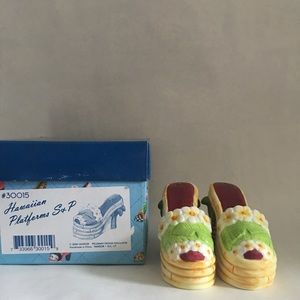 Hawaiian Platforms Salt & Pepper Shakers